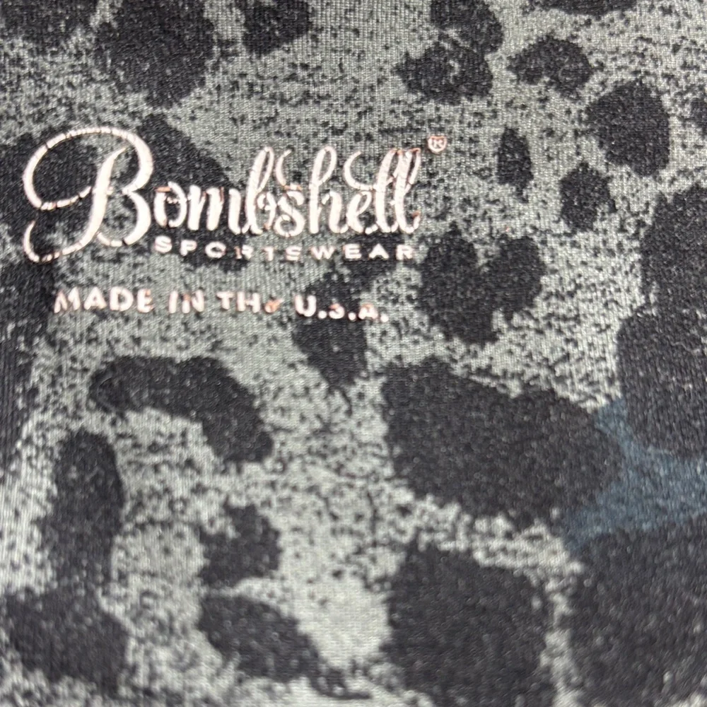 Bombshell sportswear women’s contour toggle shorts leopard scrunch adjustable - Picture 3 of 4